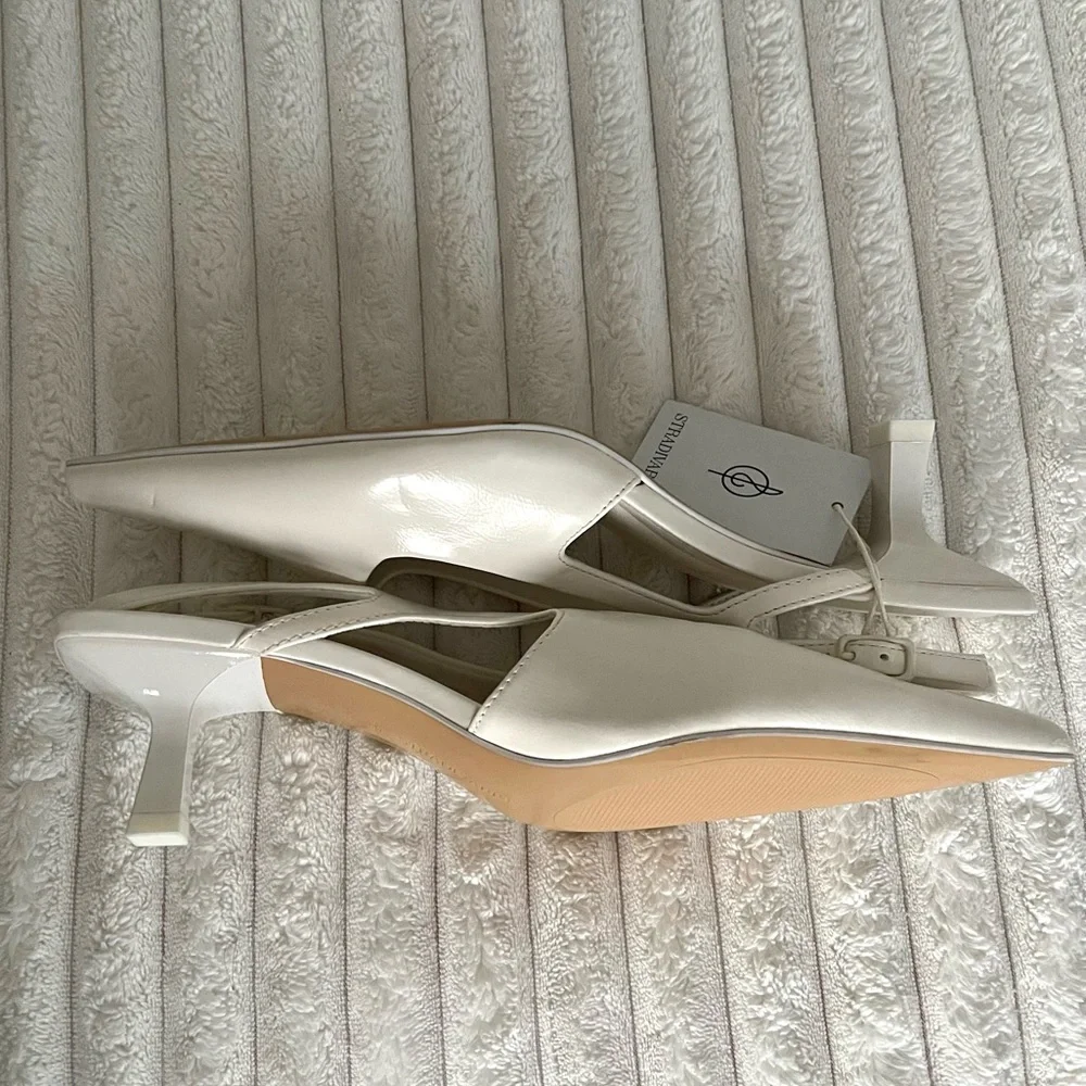 Stradivarius pointed-toe kitten heel slingbacks - Picture 6 of 7